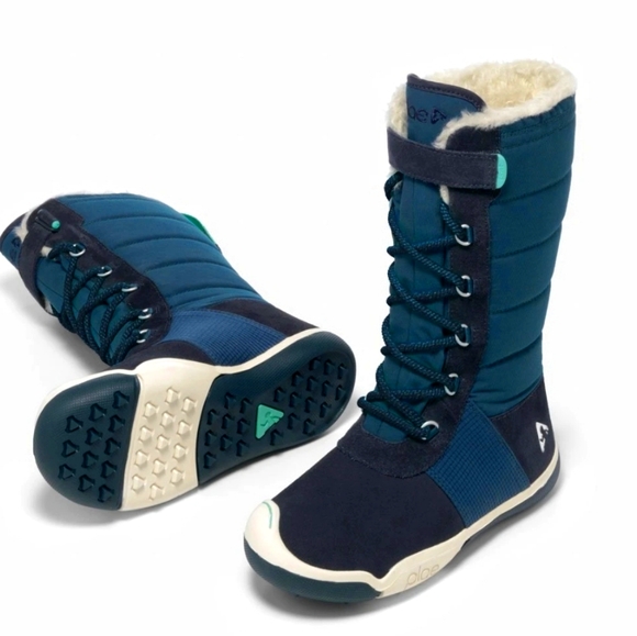 plae snow boots
